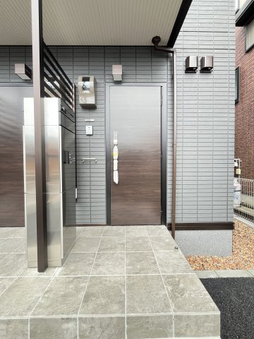 rekora(レコラ)の玄関