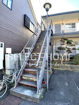 【エントランス】 | ハイツリリー | 建物の内部です