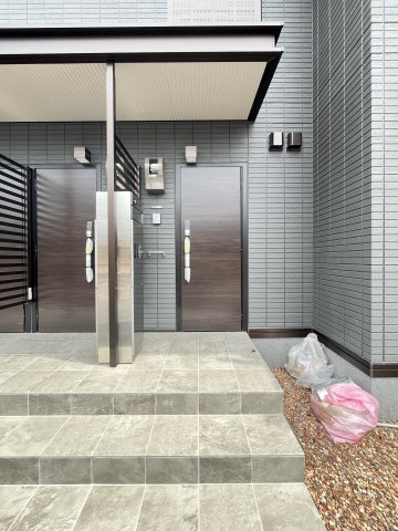 rekora(レコラ)の玄関