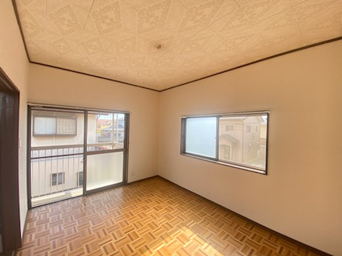 西城南戸建の居間・リビング