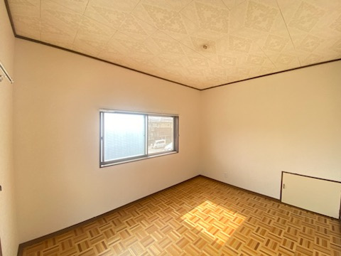 西城南戸建の居間・リビング