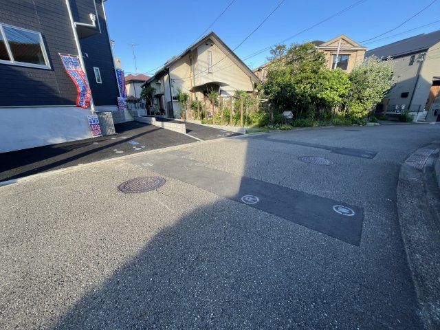 青葉区荏田西第2-の前面道路含む現地写真