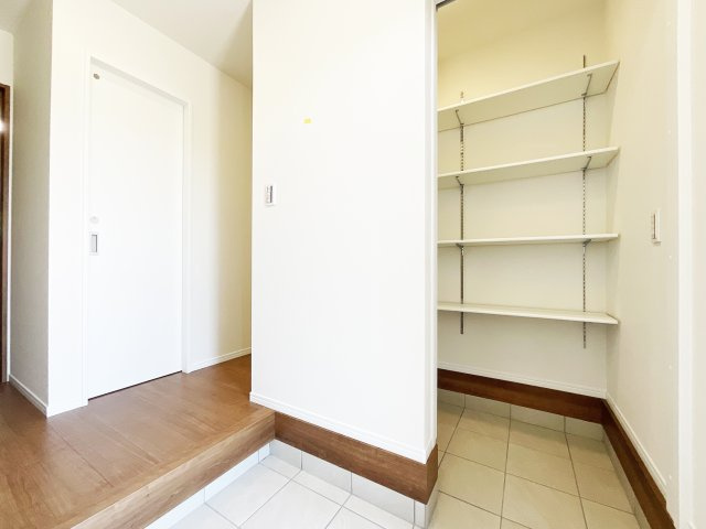 【玄関】の画像