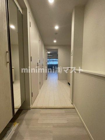 スプランディッド上本町WESTの玄関