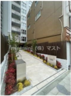 スプランディッド上本町WESTのエントランス