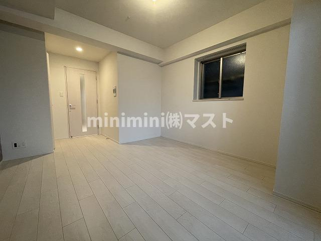 スプランディッド上本町WESTの居間・リビング