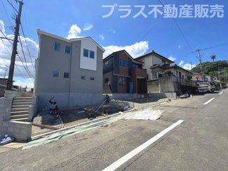 【外観】 | 現地写真。同じ物件を見るなら、プラス不動産販売にお任せ下さい。