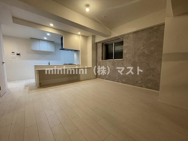 スプランディッド上本町WESTの居間・リビング