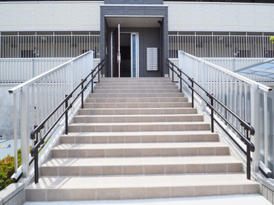 【エントランス】 | SkyCourt（スカイコート）