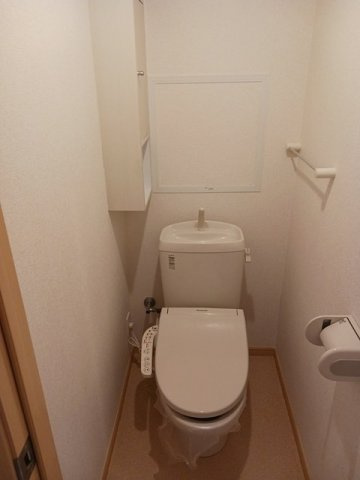 メゾン　カルムのトイレ|落ち着いた色調のトイレです