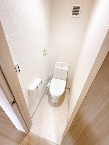 レゴリスのトイレ|清潔感のあるトイレです