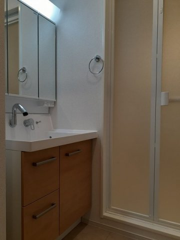 エクセレント　ヴィラ　Ⅰの独立洗面台|忙しい朝には欠かせない洗面所です