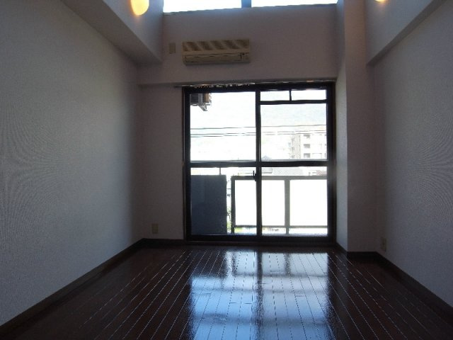 インペリアルむつみの居間・リビング