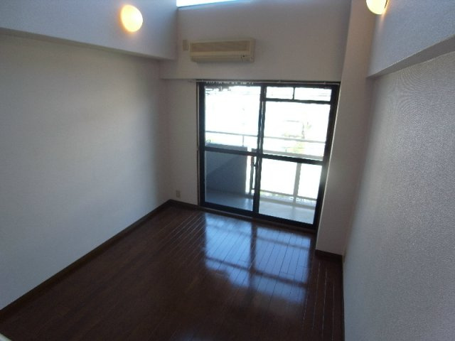 インペリアルむつみの居間・リビング