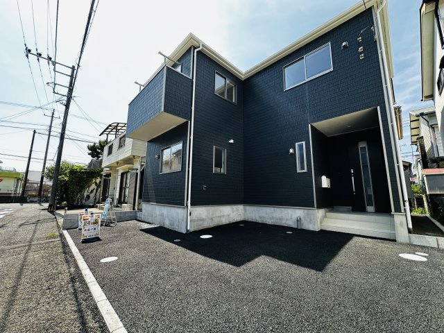 平塚市菫平　新築戸建ての外観
