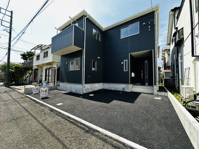 平塚市菫平　新築戸建ての外観