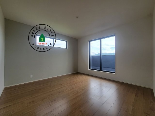 熊本市南区富合町大町第3-2棟（1号棟）　の寝室|主寝室には収納力に優れたクローゼットがありますので、お部屋もすっきり片付きます。