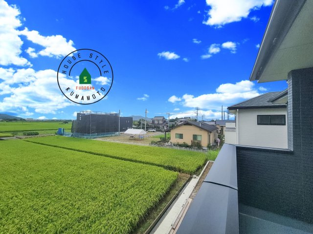 熊本市南区富合町大町第3-2棟（1号棟）　の展望|窓から緑が見える物件も魅力的です。