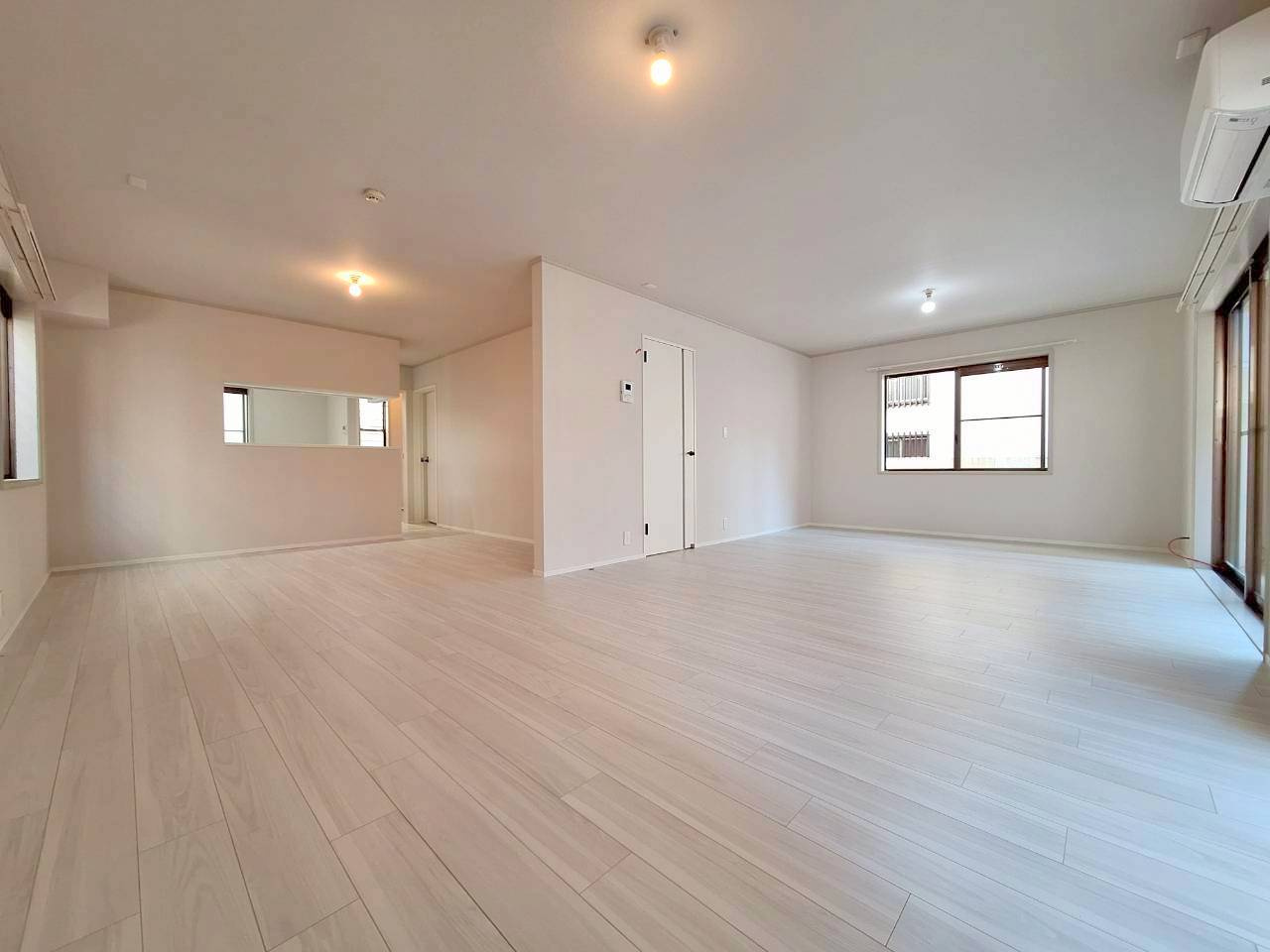 ヘーベルハウス大津邸の居間・リビング