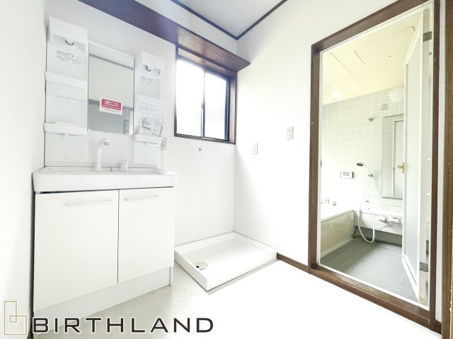 本宮市青田　中古戸建の独立洗面台