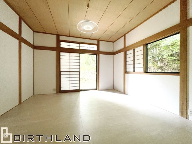 本宮市青田　中古戸建の洋室