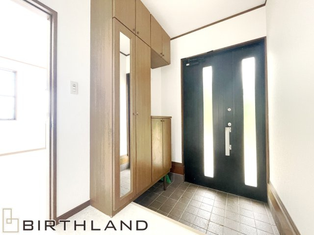 本宮市青田　中古戸建の玄関