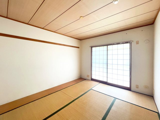 ウエル・メロード狩場台6号棟の和室|和室2　約６帖