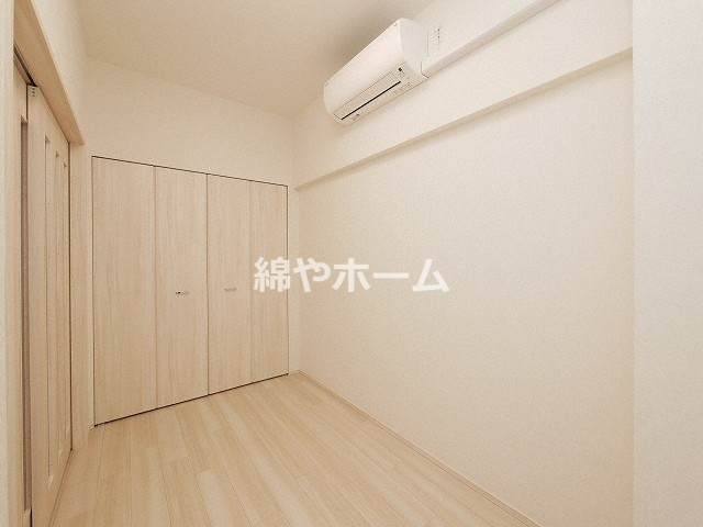 プレジオ難波ASIANの寝室|使い勝手のいい寝室です