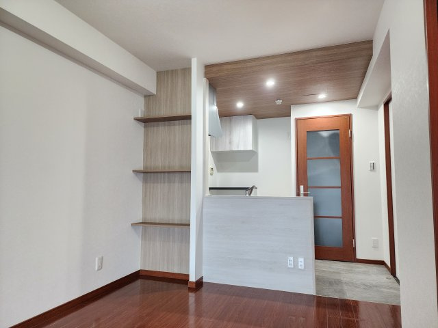 エグゼK&KⅡの内装|室内リフォーム済み！　対面式システムキッチン！