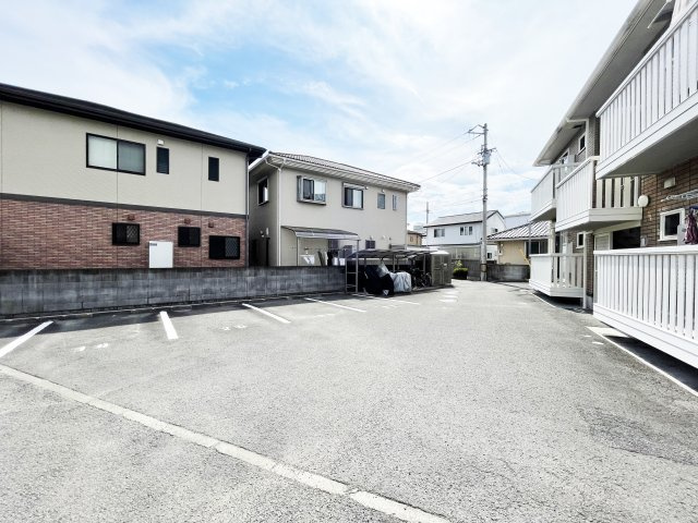 エーデルハイム　Ⅱ棟の駐車場