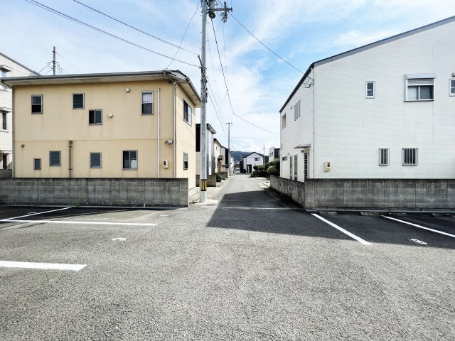 エーデルハイム　Ⅱ棟の駐車場