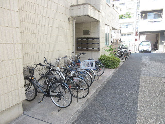 アスティオン日暮里のその他共用部分|★駐輪場★