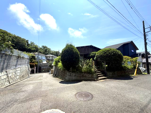 小坪6丁目南丘団地　古家付の土地の外観|陽当良好