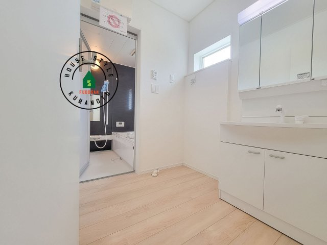 上益城郡益城町馬水第2-3棟(3号棟)の脱衣所|脱衣所、洗面所は小さなプライベートスペース。歯磨き、洗顔と毎日施す個人空間。