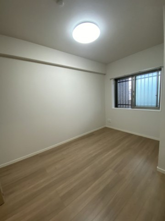 シーズガーデン桐生本町の洋室|明るい洋室です