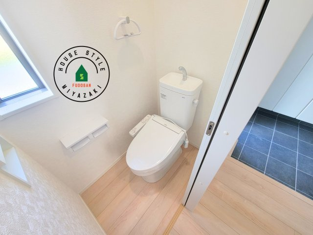 宮崎市祇園第2-3棟（3号棟）のトイレ|温水洗浄便座を完備しております。