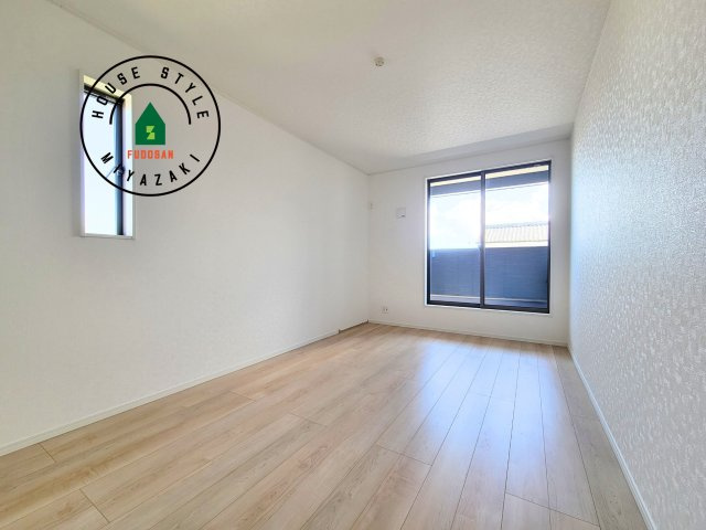 宮崎市祇園第2-3棟（3号棟）の寝室|主寝室には収納力に優れたクローゼットがありますので、お部屋もすっきり片付きます。