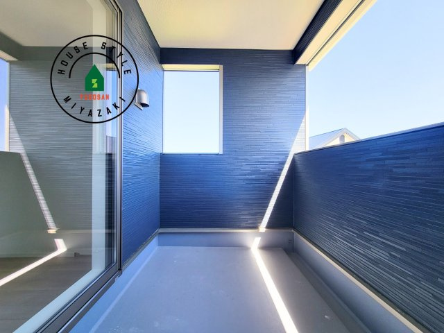 宮崎市祇園第2-3棟（3号棟）のバルコニー|温かい太陽を感じる事ができます。