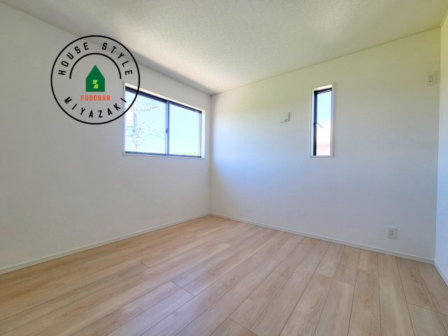 宮崎市祇園第2-3棟（3号棟）の子供部屋|穏やかな光が差し込む室内には、穏やかな時間が流れます。