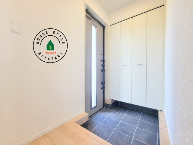 宮崎市祇園第2-3棟（3号棟）の防犯設備|【電子キー】 玄関ドアのカギの開け閉めも、これからは電子錠でスマートに。