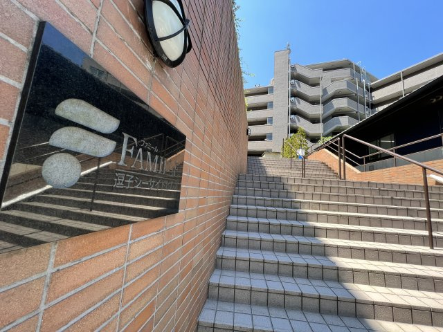 海まで4分！ファミール逗子シーサイドヒルズ　2階の外観