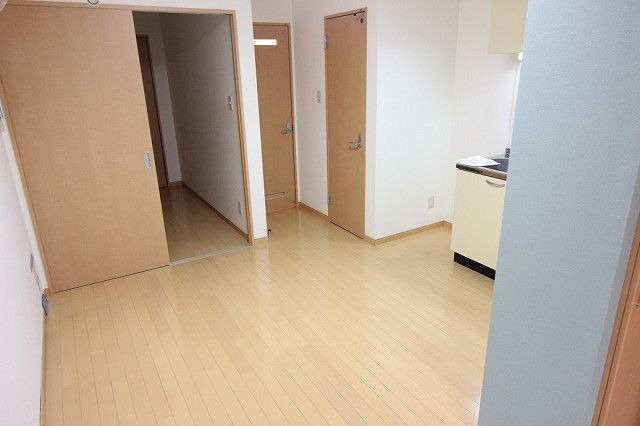 野間レジデンスの居間・リビング