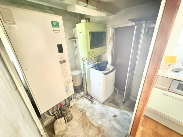 【独立洗面台】 | 洗濯室です