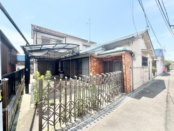 【外観】 | 現地外観写真です。閑静な住宅街で小さなお子様がいらっしゃるご家庭でも安心してお住まい頂けます！！