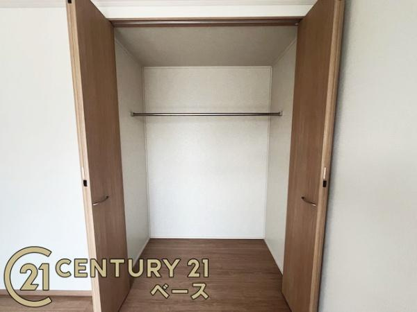 生駒郡斑鳩町神南１丁目の中古一戸建の収納|■現地撮影写真■全居室にクローゼットを完備！