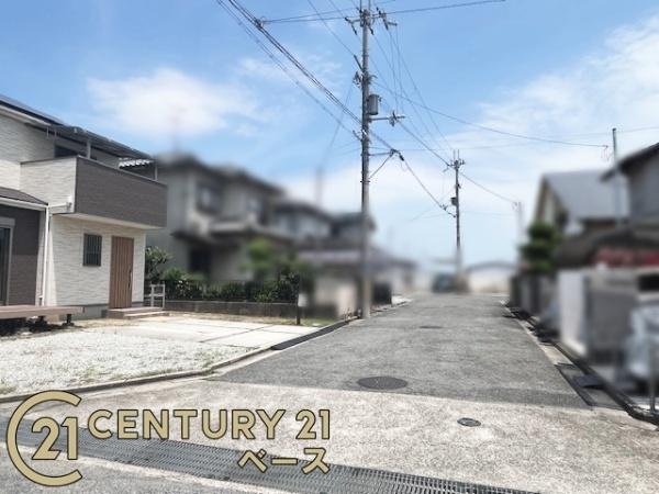 生駒郡斑鳩町神南１丁目の中古一戸建のその他|■現地撮影写真■前面道路は広々6.1ｍ！駐車ラクラクです！