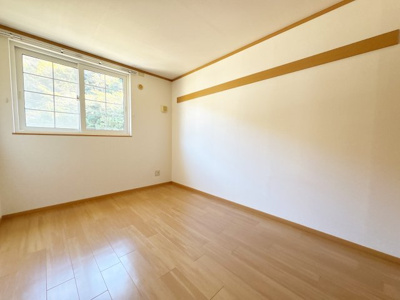 【洋室】 | ノイＢ