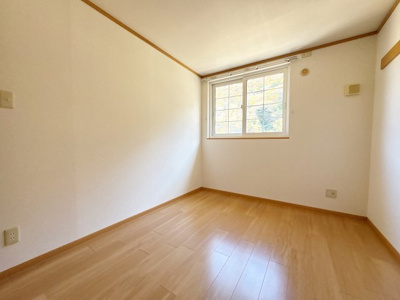 【洋室】 | ノイＢ