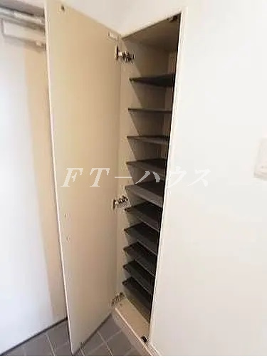 グレーシャルマンの収納