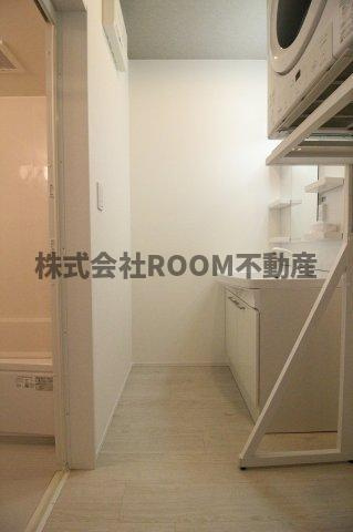 lieto吉尾の居間・リビング|コンパクトで使いやすい洗面所